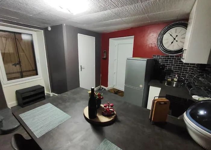 Jolie Petite Maison De Bourg Apartment