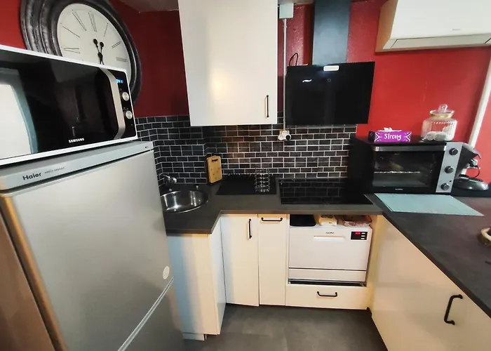 Jolie Petite Maison De Bourg Apartment Sayat